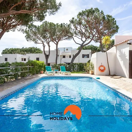 #214 Vivenda 3 Quartos By Holidays 别墅 *