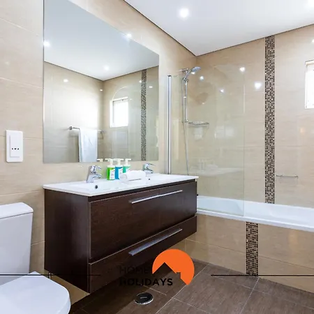 #214 Vivenda 3 Quartos By Holidays Villa *